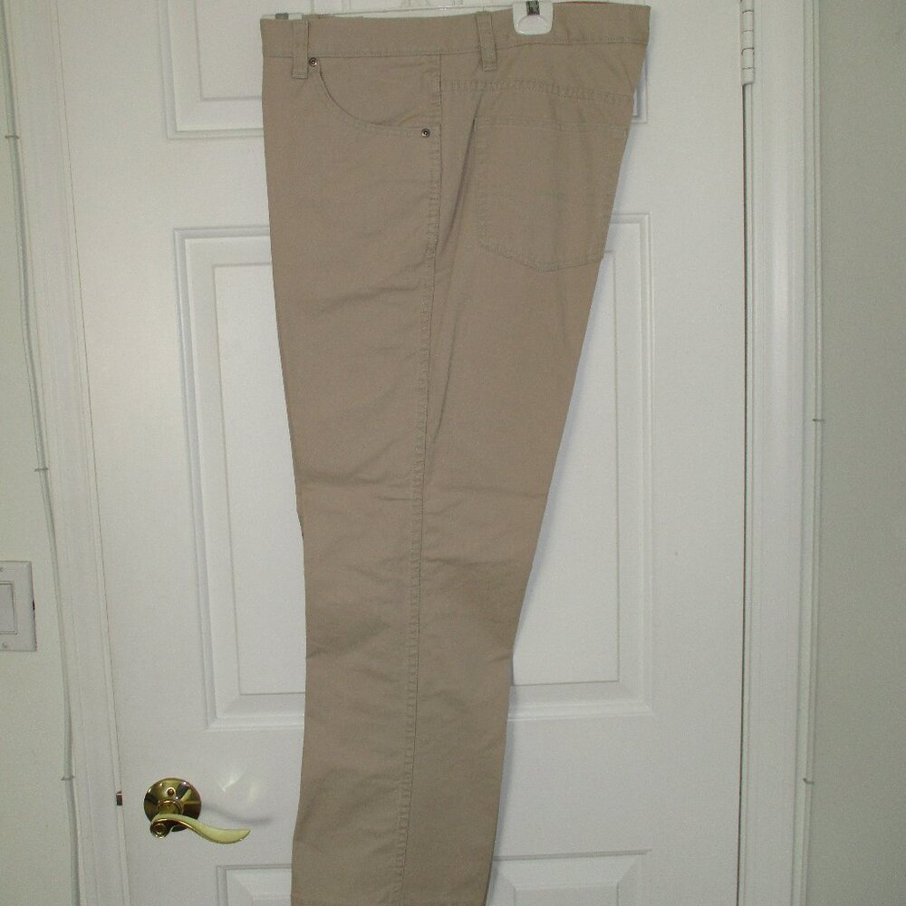 Claiborne Casual Mens Tan Cotton Jean Pant NWOT - Size 38W x 30L